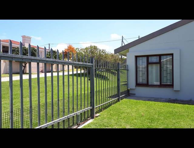 3 BEDROOM HOUSE FOR SALE IN PLETTENBERG BAY
